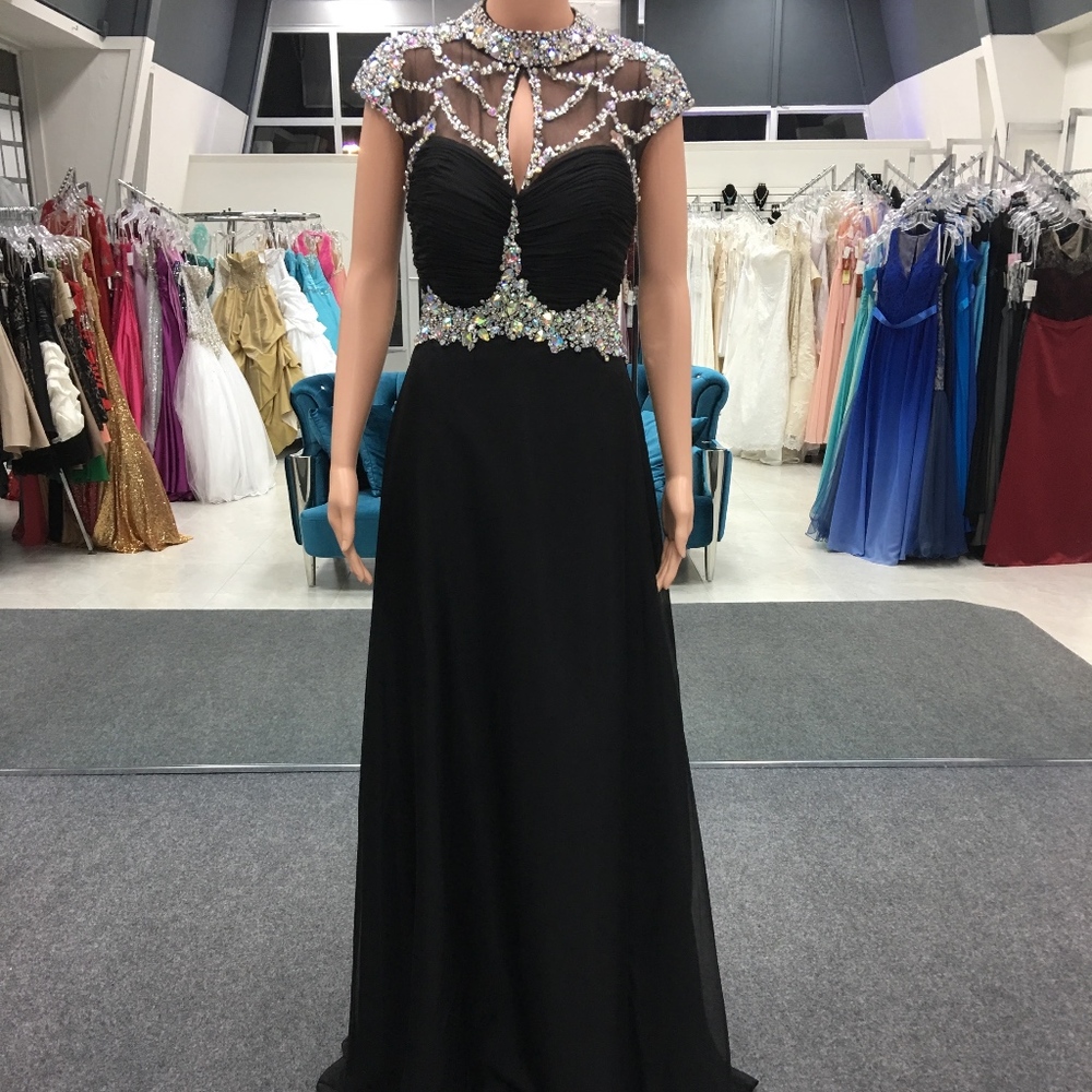 CLOSEOUT DRESS: ROYAL QUEEN SIZE 10